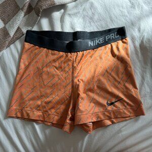 NIKE PRO DRI FIT SHORTS SIZE L